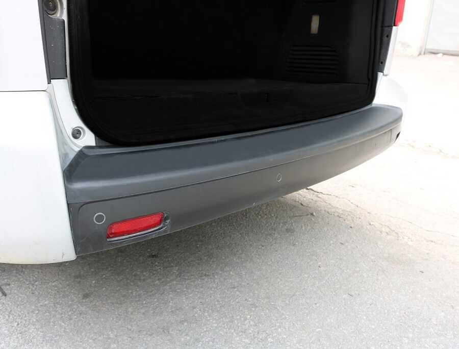 VW T6 Transporter Arka Tampon Eşiği Plastik 2015-2023 Arası